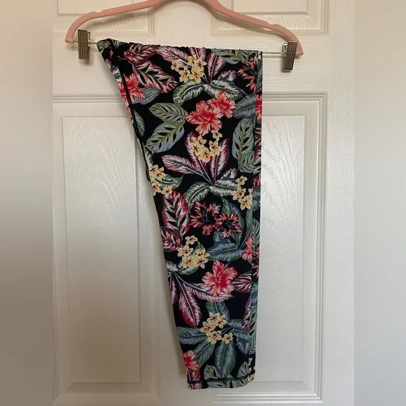 Mink PinkTropical Print Leggings - Picture 4 of 9